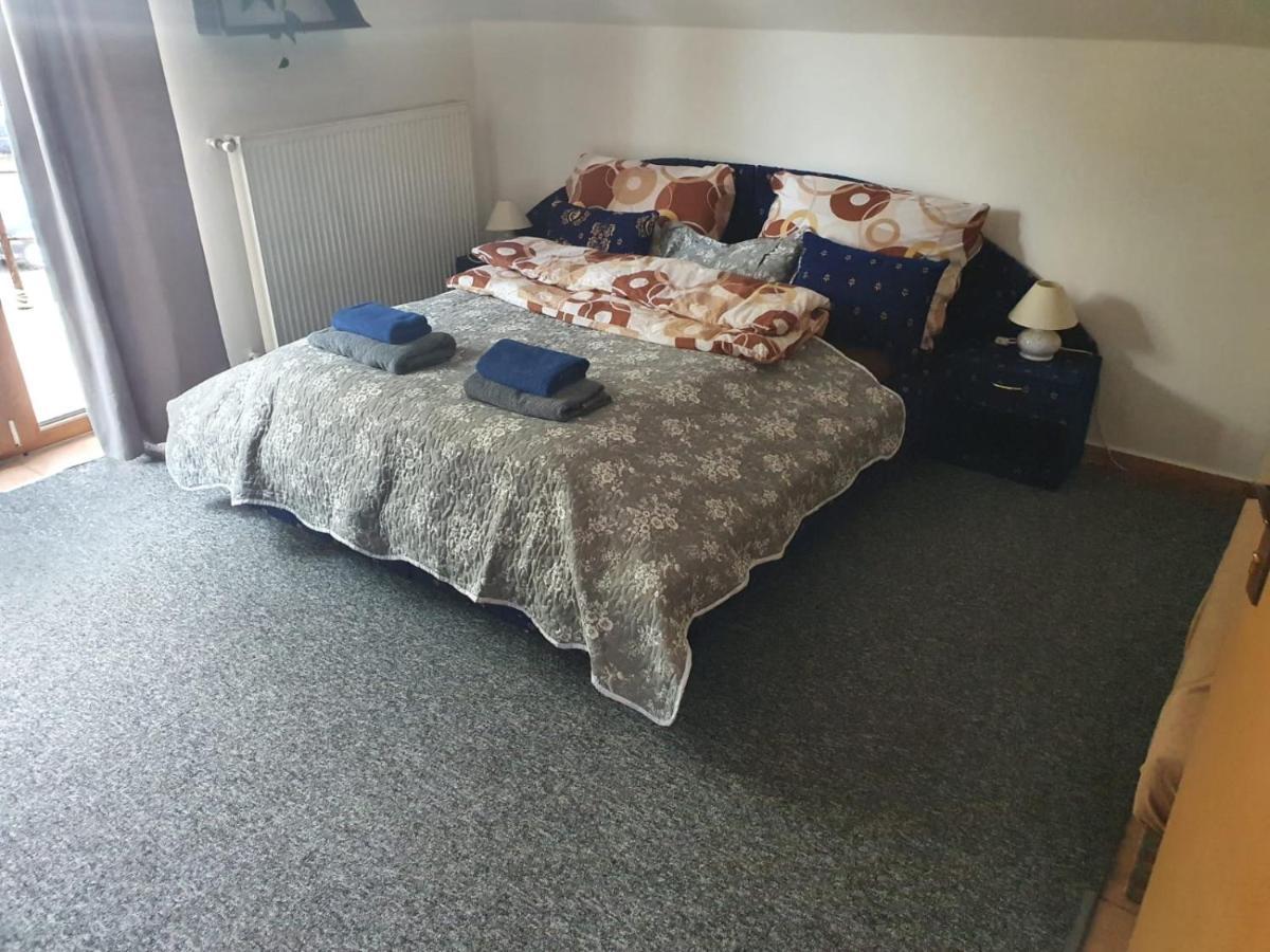 Apartman V Centre Mesta Мартин Екстериор снимка